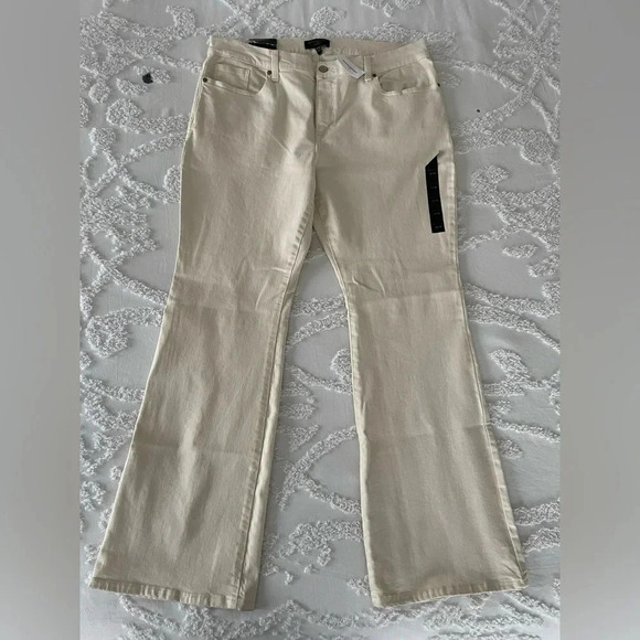 Banana Republic Vintage Stretch Low-Rise Bootcut Jean - Picture 1 of 11